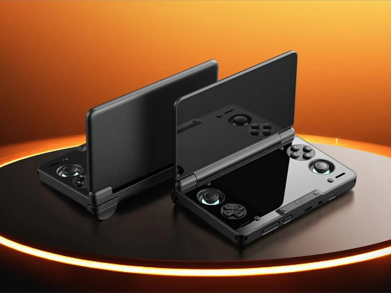 AYN Thor vs Ayaneo Pocket DS: Display Features Compared