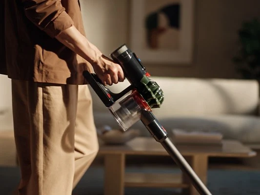 Dyson Unveils Powerful V8 Cyclone Cordless Vacuum Cleaner