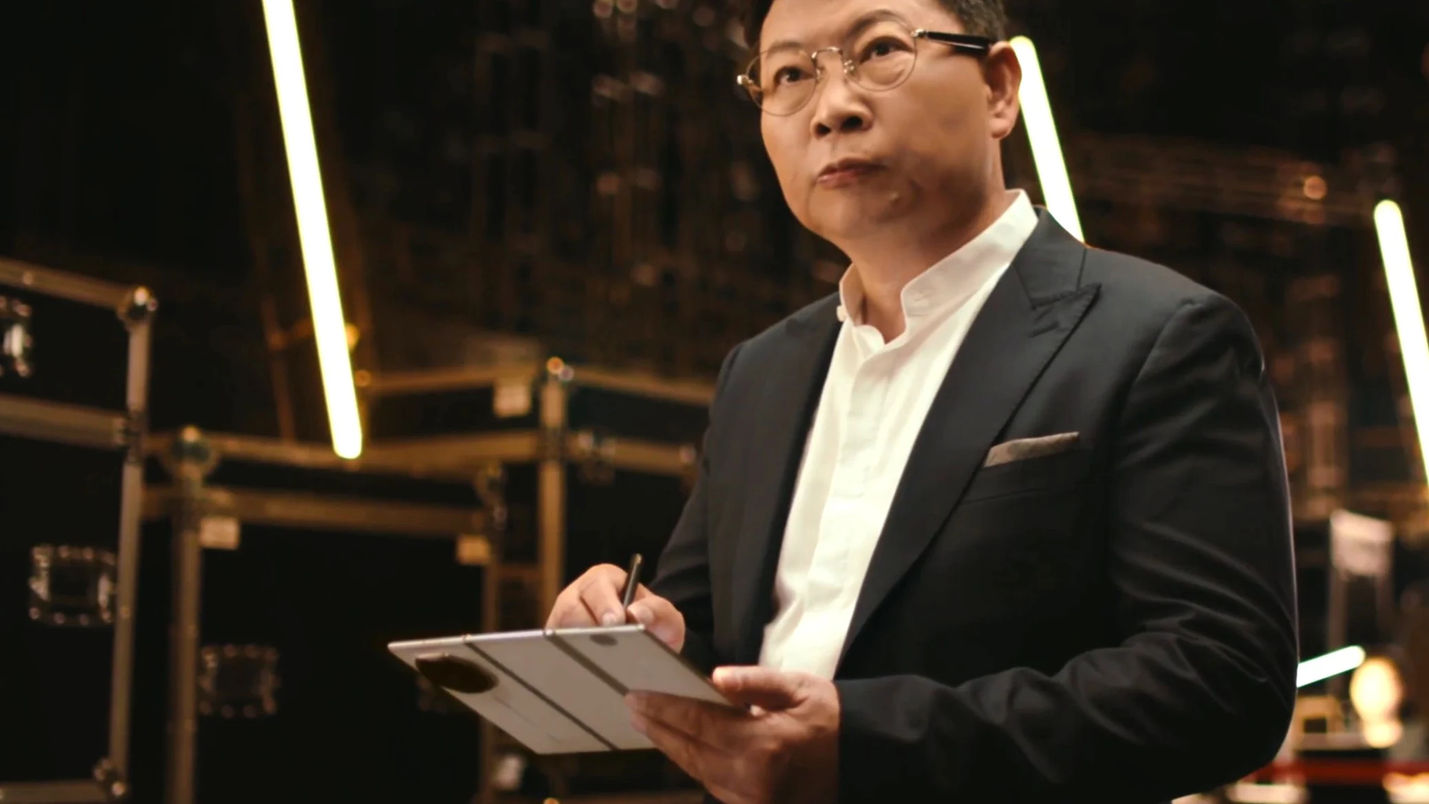 All-White Huawei Mate XTs Launching Before iPhone 17 Pro