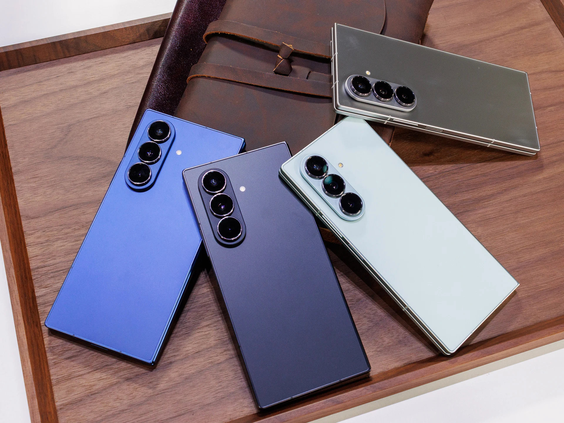 $10.6M Heist: 12,000 Samsung Galaxy Z Fold 7 & Flip 7 Stolen