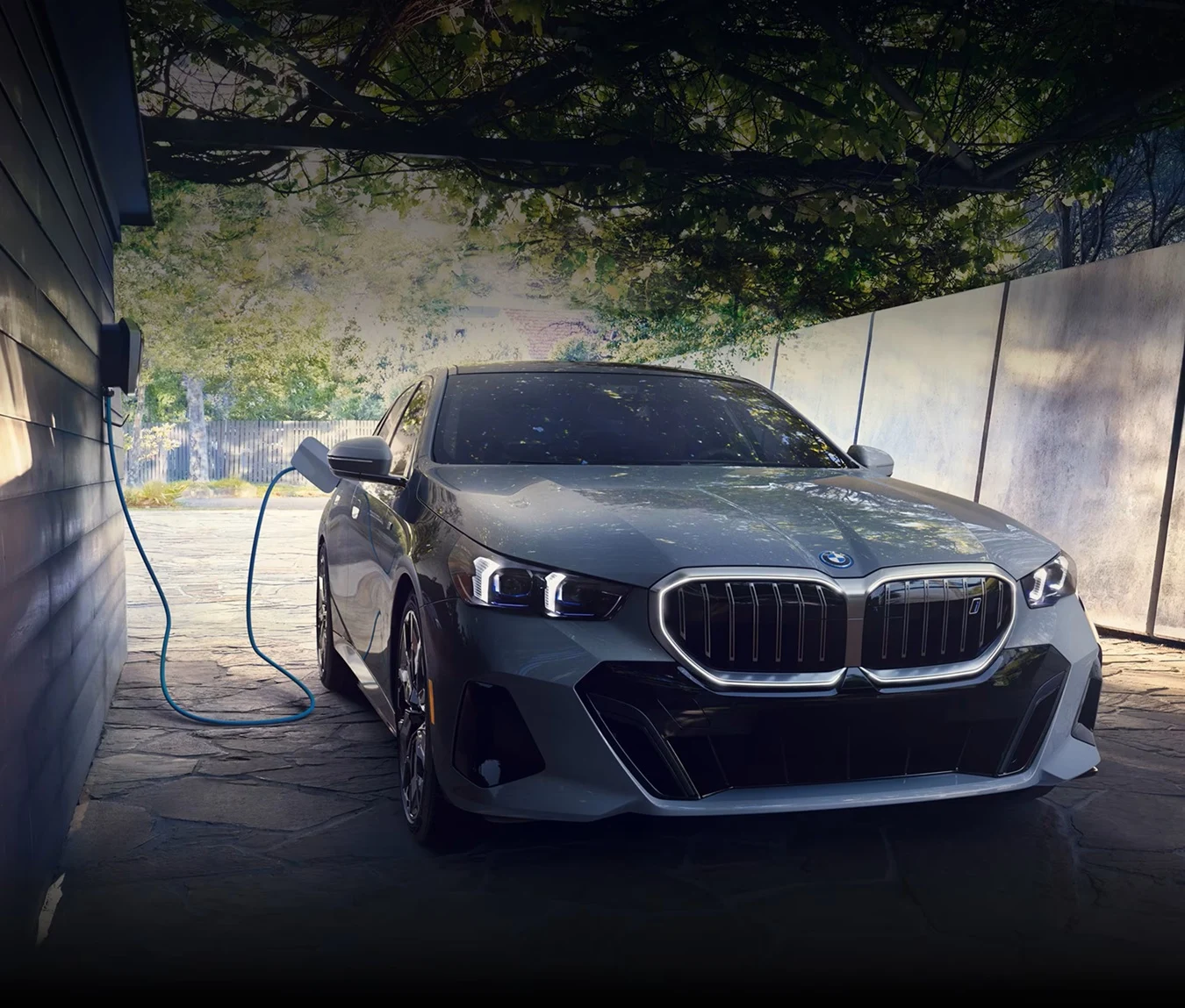 BMW i5 eDrive40 Lease: Get $9,900 Credit Until September 2025