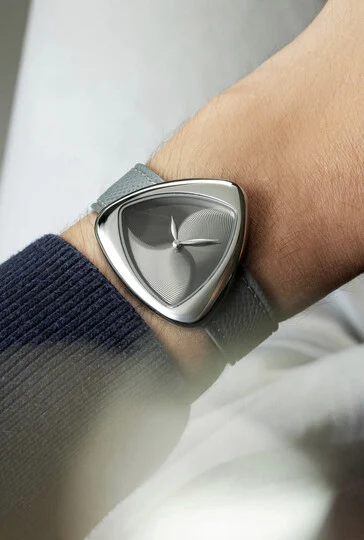 Anoma A1 Optical: Unique Sculptural Case & Sellita SW100 Movement