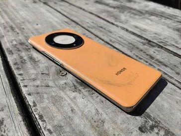 Honor X9b: From Survivor to AI Powerhouse in Two Years