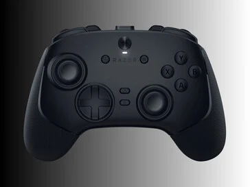 Razer Wolverine V3 Pro 8K: Wireless Esports PC Controller with TMR Thumbsticks