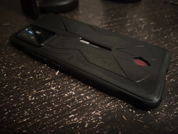 RedMagic 6R Review: Best Budget Gaming Phone of 2025