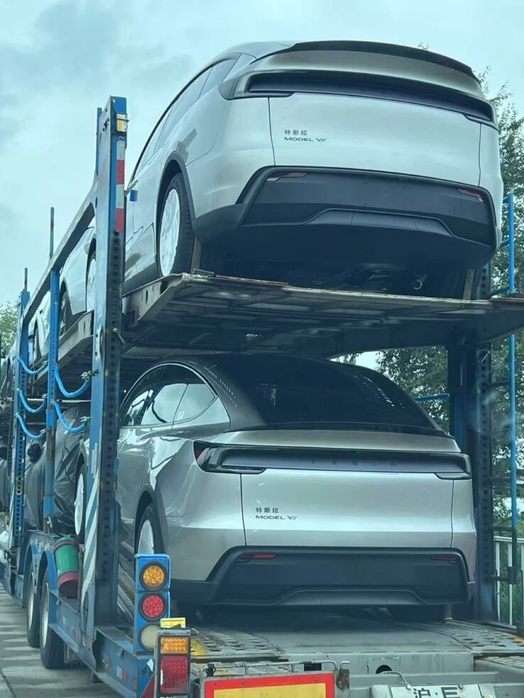 Tesla Model Y L Seen in China Uncovered Before Fall Deliveries