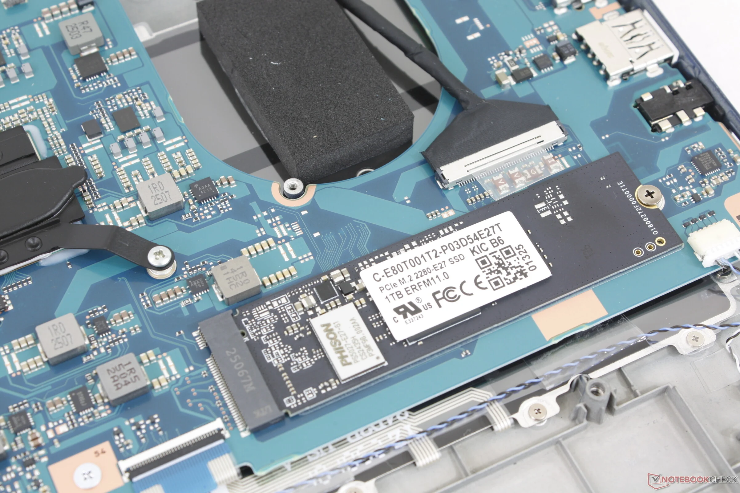 Dynabook Portege Z40L-N SSD Throttling Issues Like Predecessor