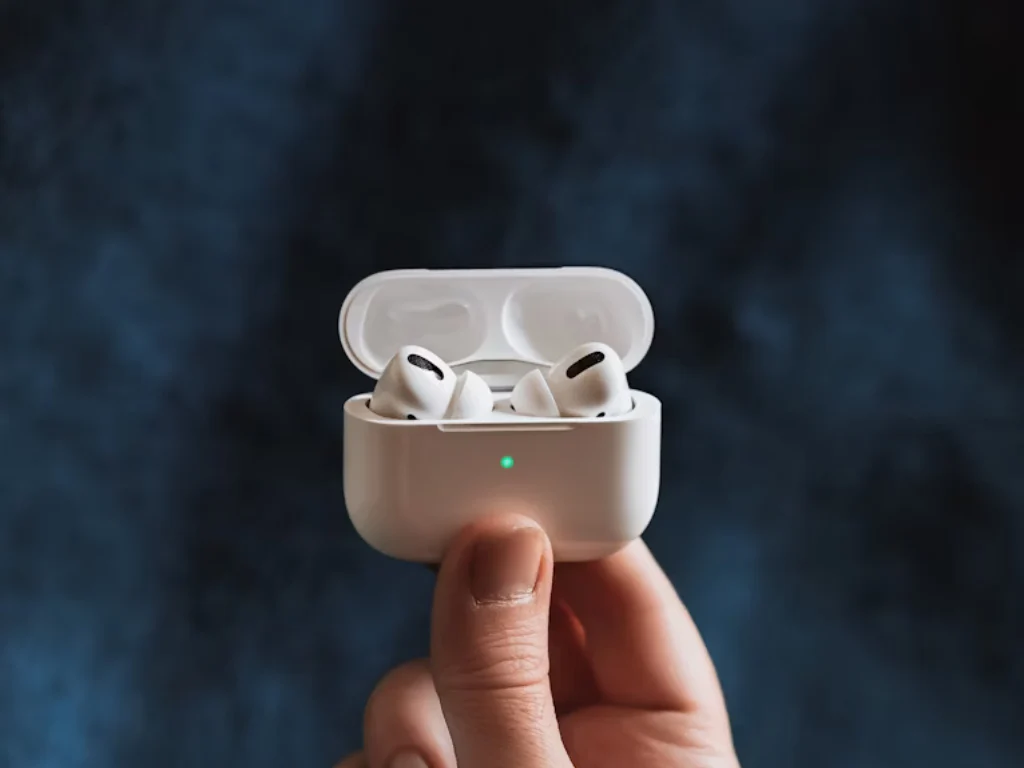 Apple Introduces SPR AVS Protocol for iPhone 17 Series