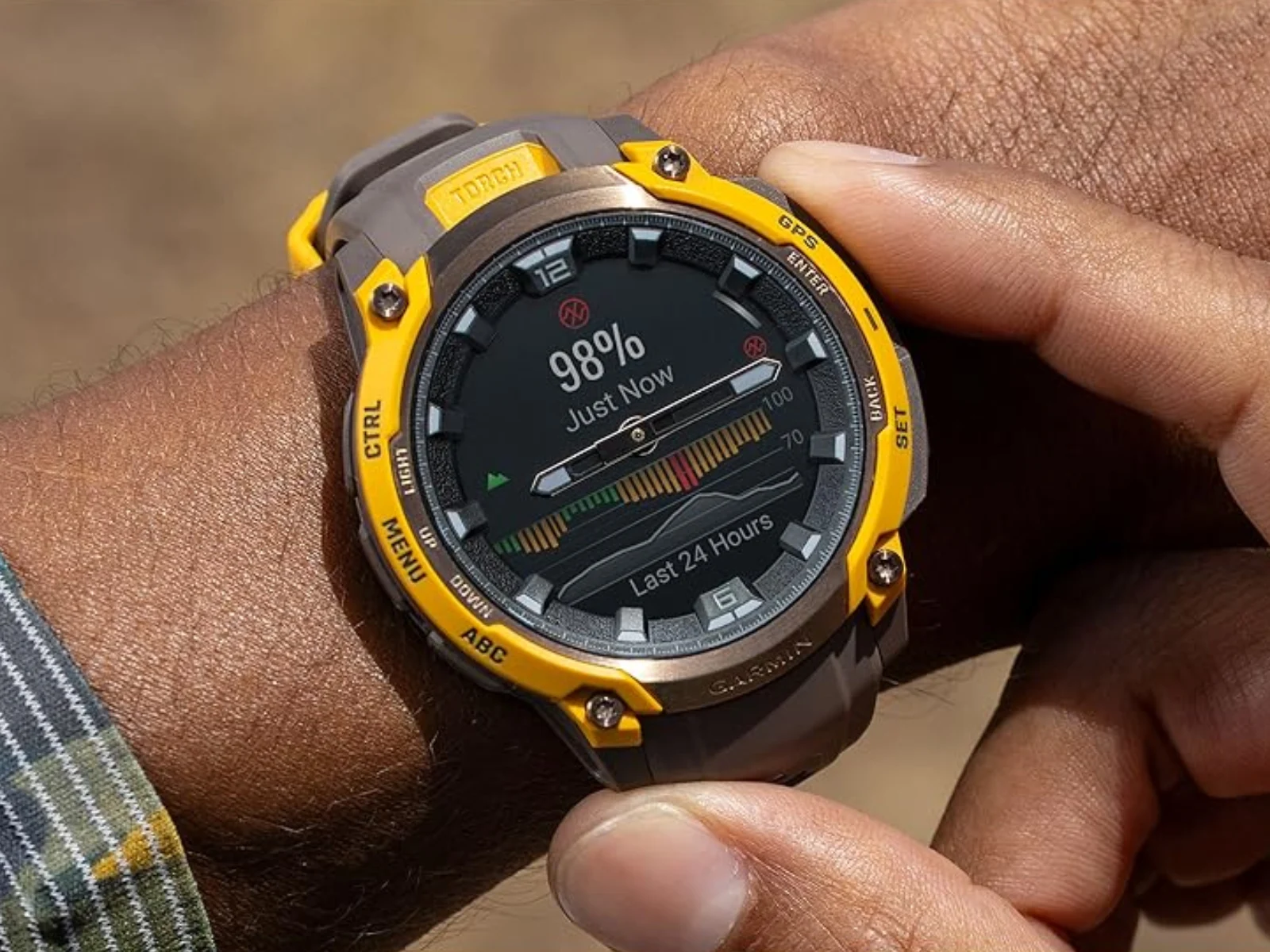 Garmin Updates Older Mid-Range Smartwatches After Instinct Crossover