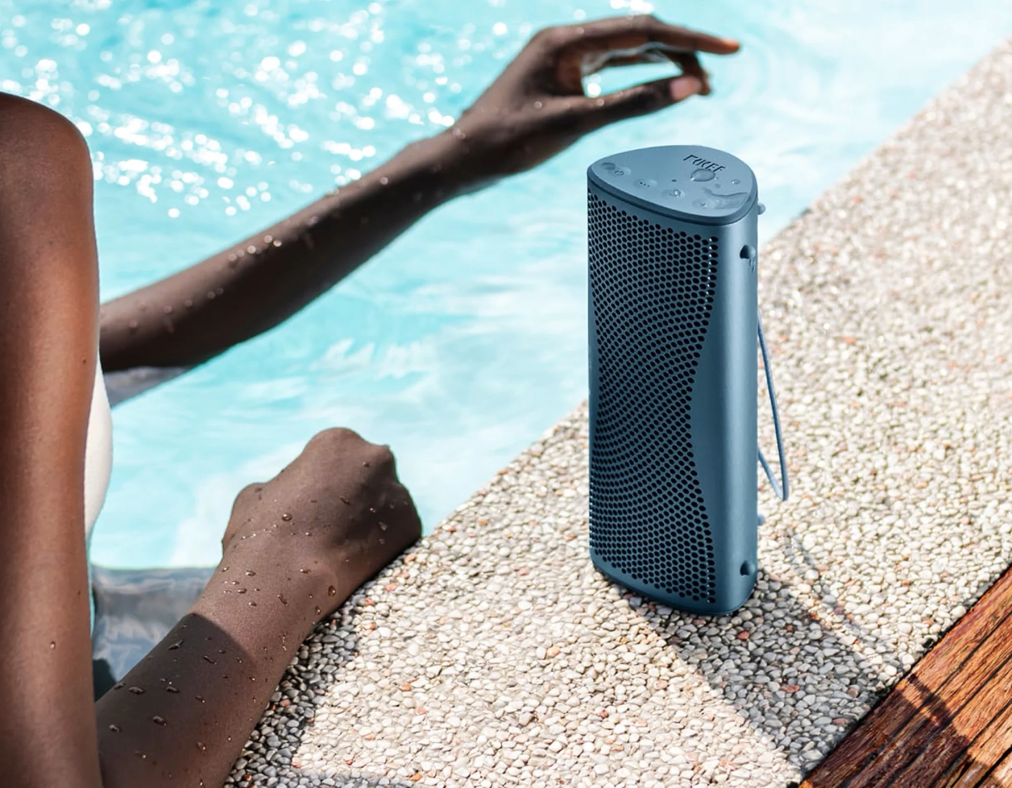 Waterproof KEF Muo Speaker vs. Sonos Roam: Lacks Key Features