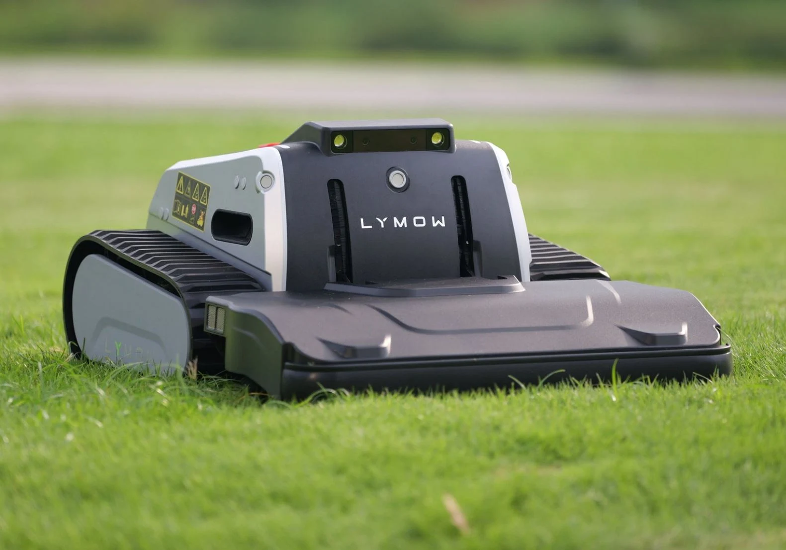 Lymow One: Powerful Robotic Lawn Mower with $500 Pre-Order Discount