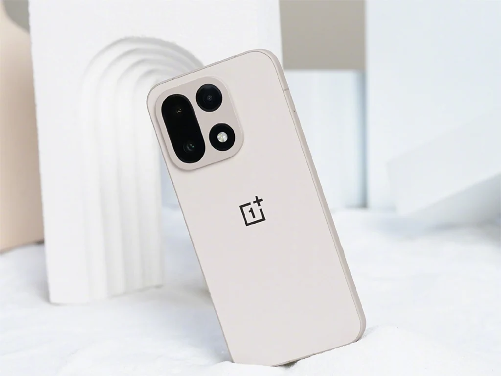 OnePlus 15 Camera Samples Highlight Snapdragon 8 Elite Gen 5 Power