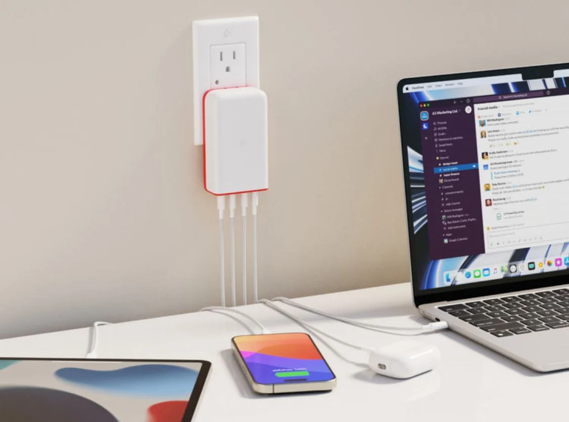 Twelve South PlugBug: 120W Charger with Tracking & Universal Fit