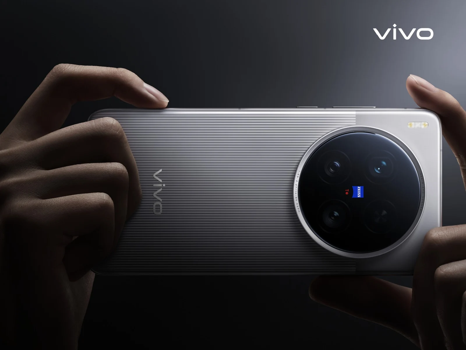 Vivo X300 Ultra Set to Launch with 35MP Camera Upgrade