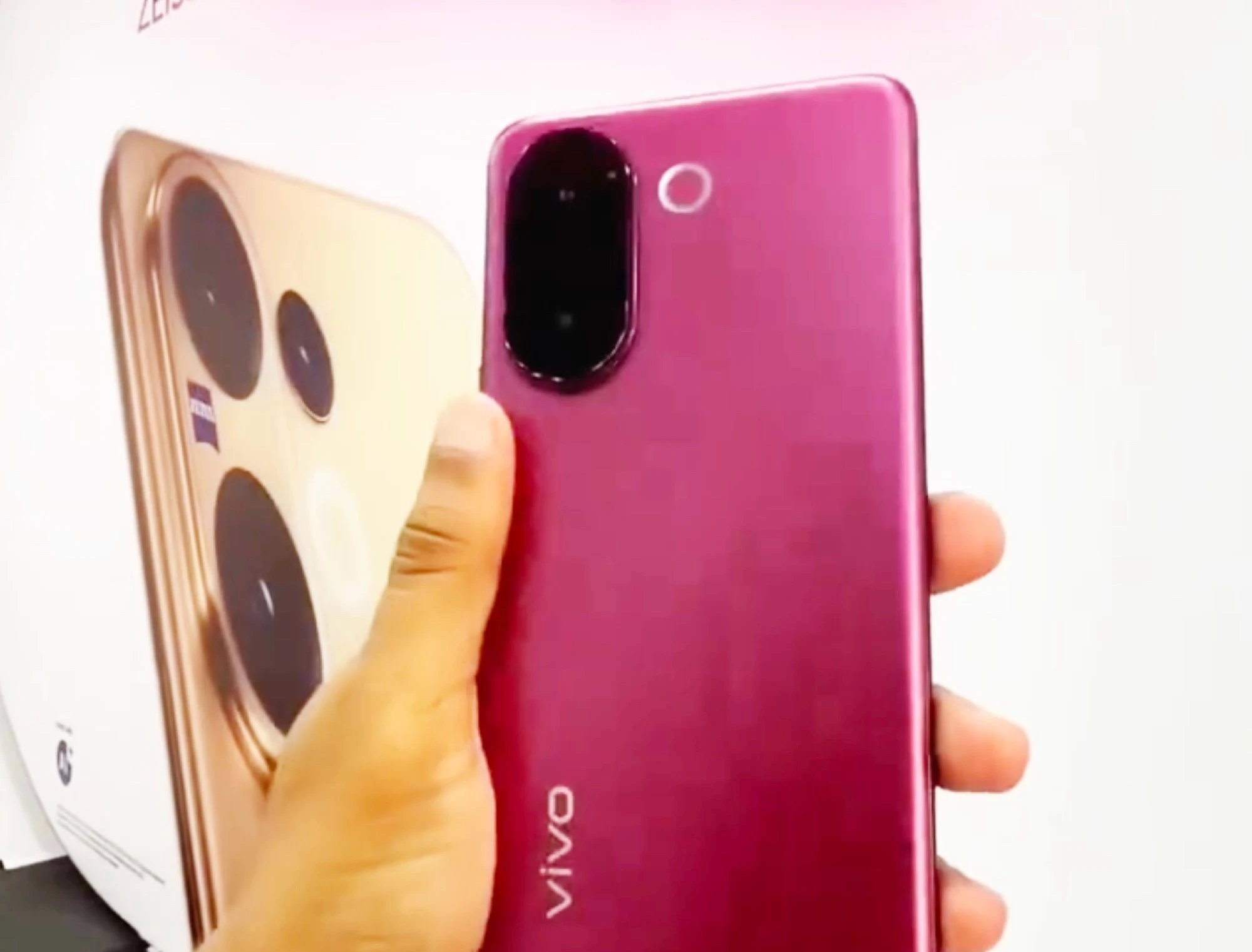 Vivo V60e Leak: 200 MP Camera and 6,500 mAh Battery Insights