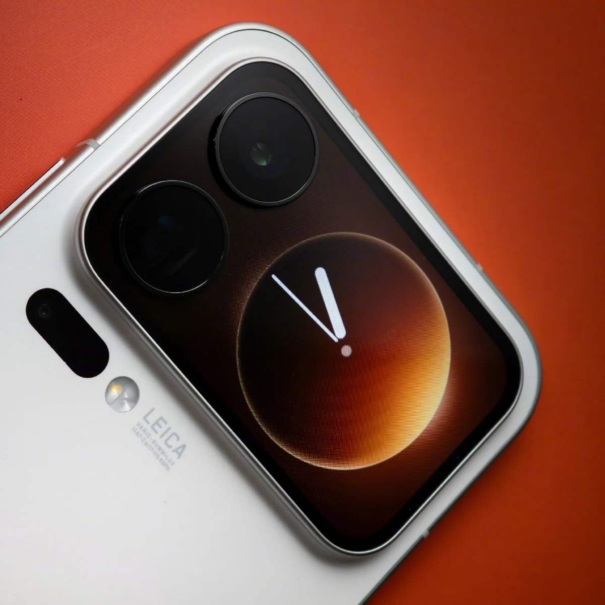 Xiaomi 17 Ultra vs 17 Pro Max: Key Differences & Satellite Support