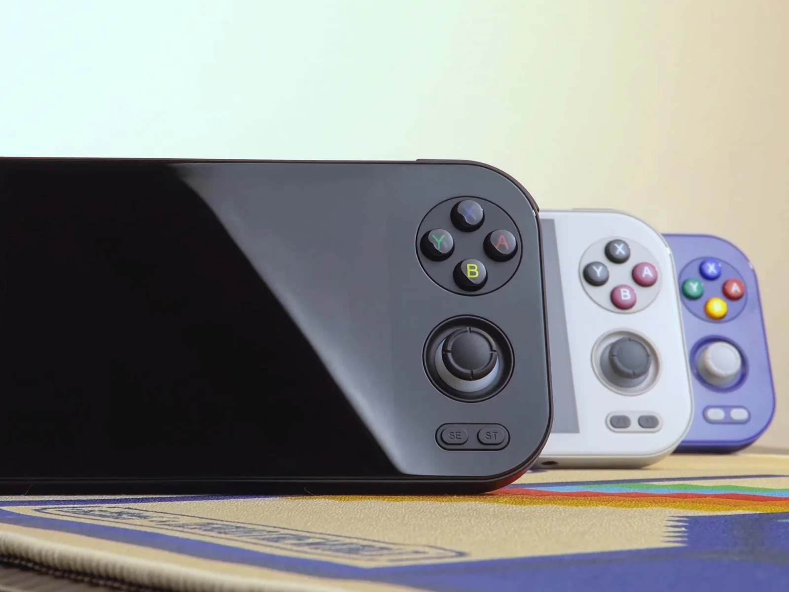 Anbernic RG476H: New Premium Gaming Handheld vs Ayaneo Pocket AIR Mini