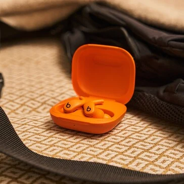 Apple Powerbeats Fit: Secure Fit for Exercise with Wingtip Design