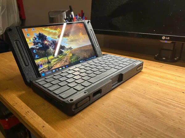 Lenovo Legion Go Modded into Cyberdeck with 190 Wh Battery Upgrade
