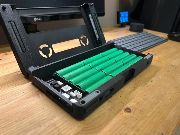 Lenovo Legion Go Modded into Cyberdeck with 190 Wh Battery Upgrade
