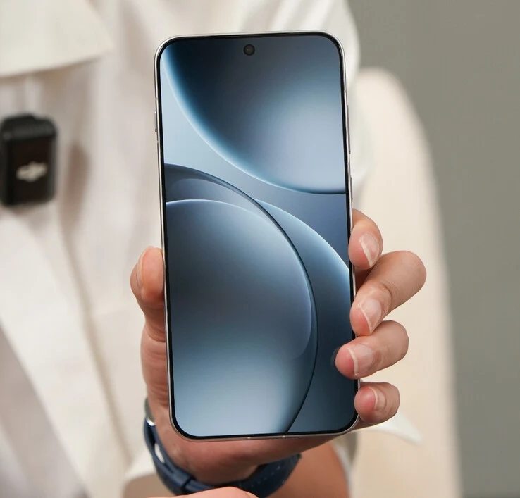 Oppo Find X9 Pro Outshines iPhones with Bigger Battery and Camera