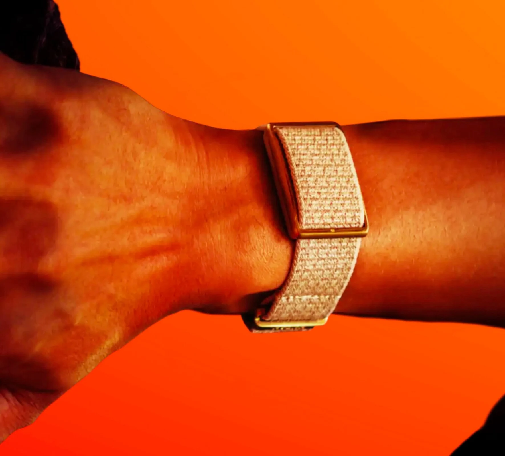 Polar Loop: Track Health & Fitness Without Display or Subscription