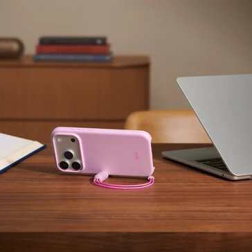 Apple iPhone 17 Pro Max: Six Cases and Adjustable Crossbody Strap