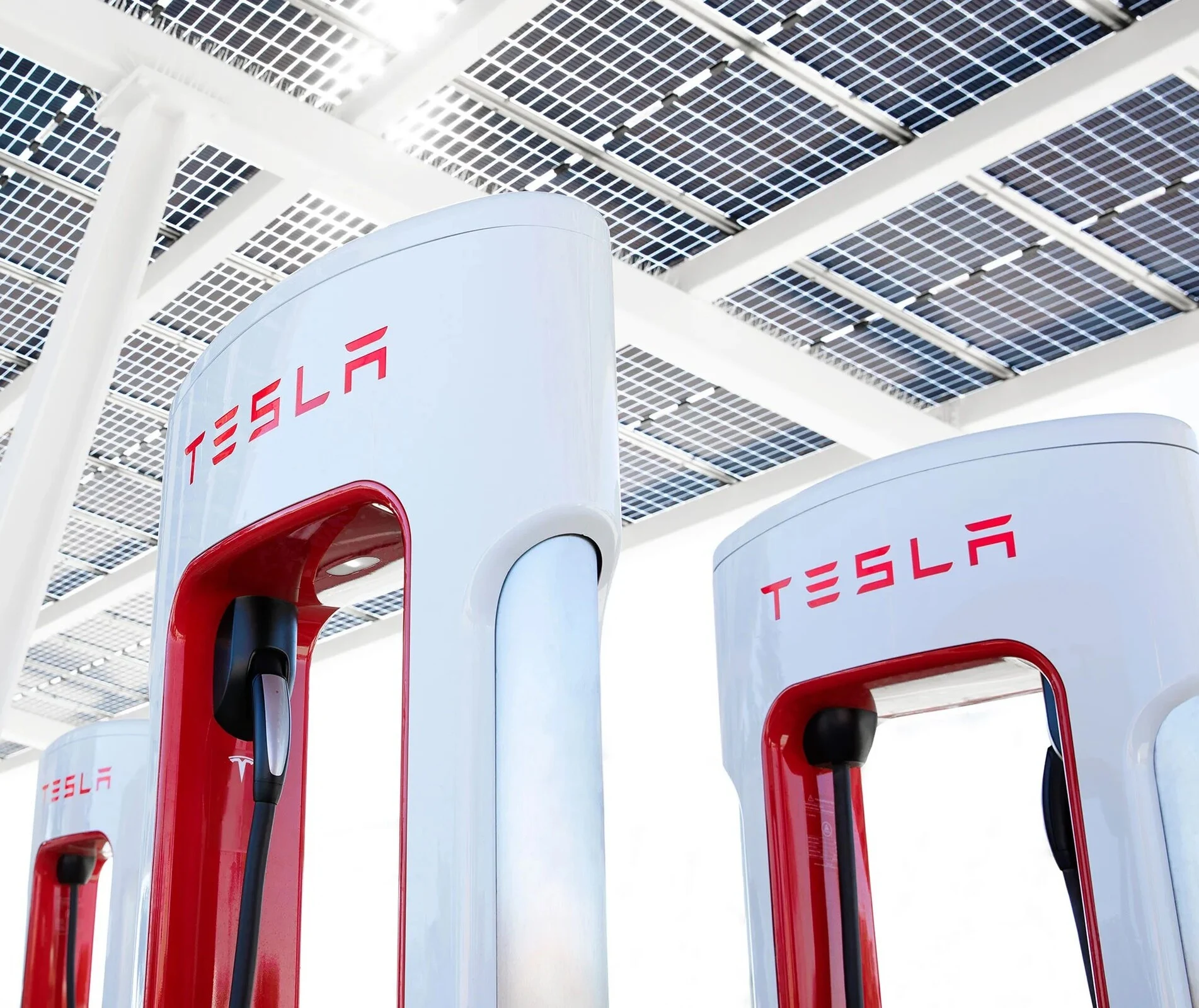 California Hits 200,000 EV Chargers, 68% More Than Gas Pumps