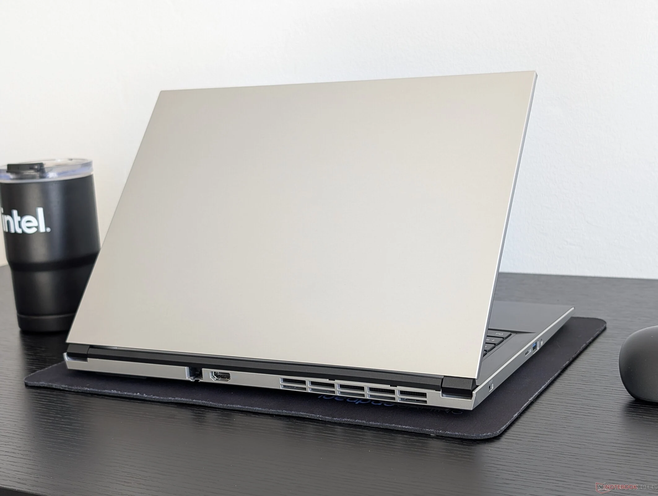 Eurocom Blitz Ultra 2: Features Missing in Most 14-Inch Laptops