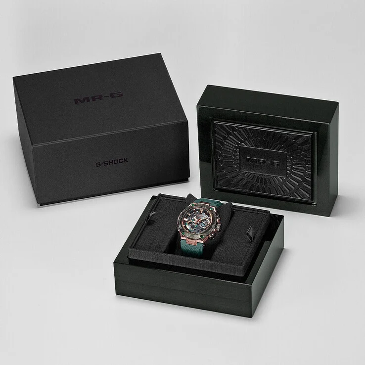 High-Res Images of Casio G-Shock MRG-B2000KT-3A Bezel Detail
