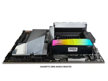DDR5 RAM Sticks with Built-in OLED Display for Enhanced Performance