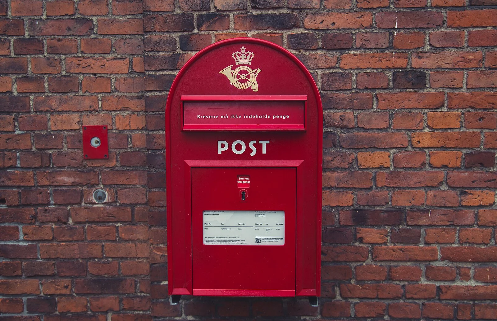 Post Stops Letter Delivery: Overgang til den Digitale Tidsalder