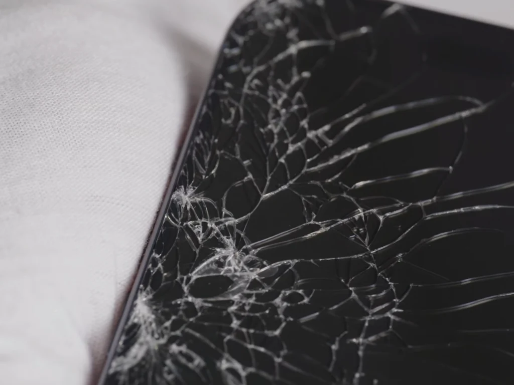iPhone Air and 17 Pro Drop Test: Surprising Shatter Results