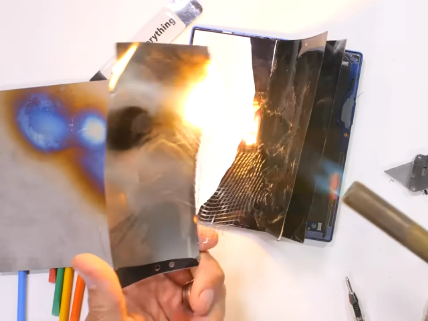 Vlogger Burns Samsung Galaxy Z Fold7 to Prove a Point