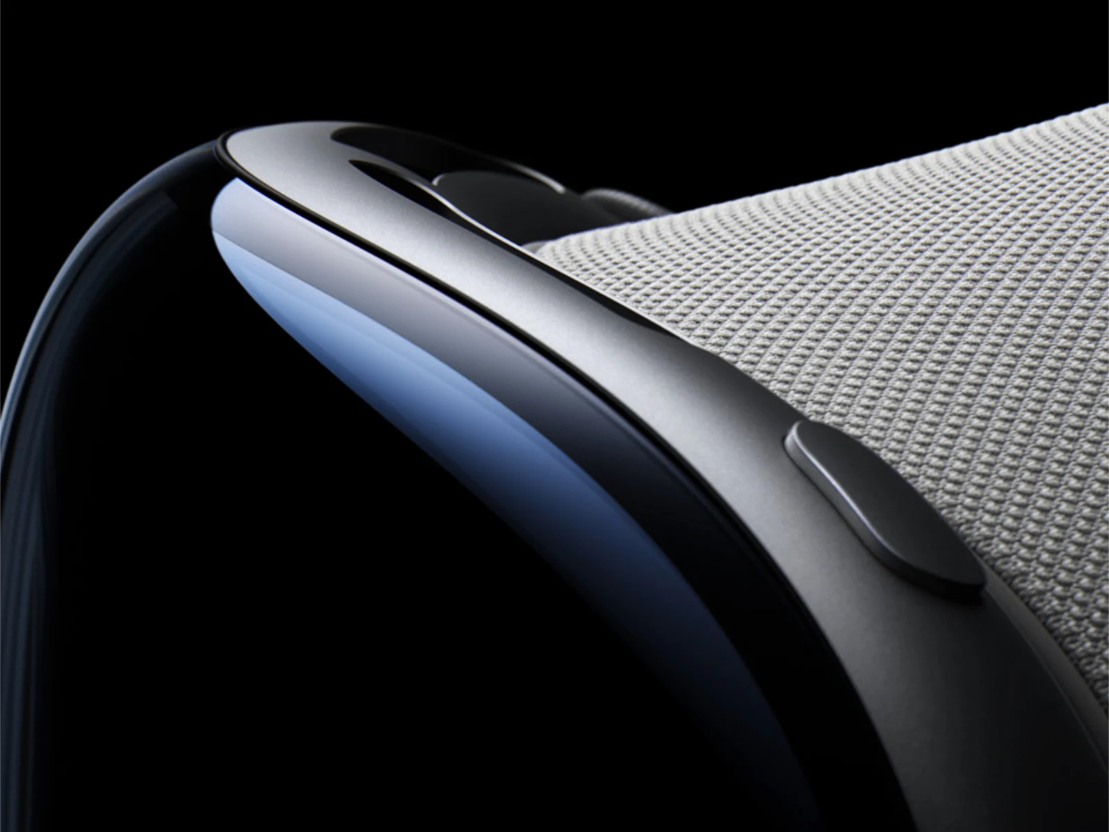 Apple Vision 2 Pro VR Headset Leaked with Rumored M5 Upgrade
