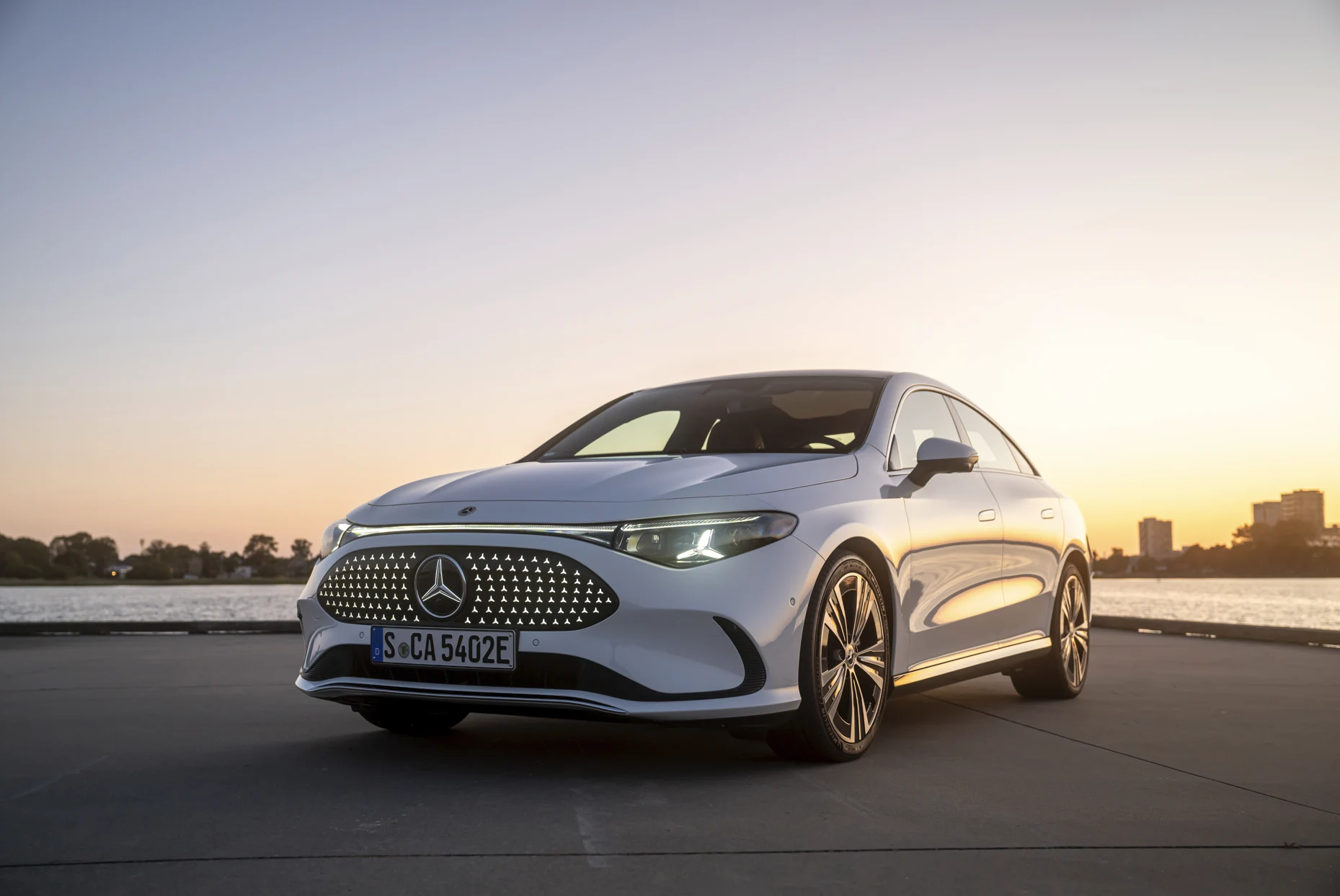 Mercedes CLA EQ Test Drive: Performance of the 800-Volt Sedan