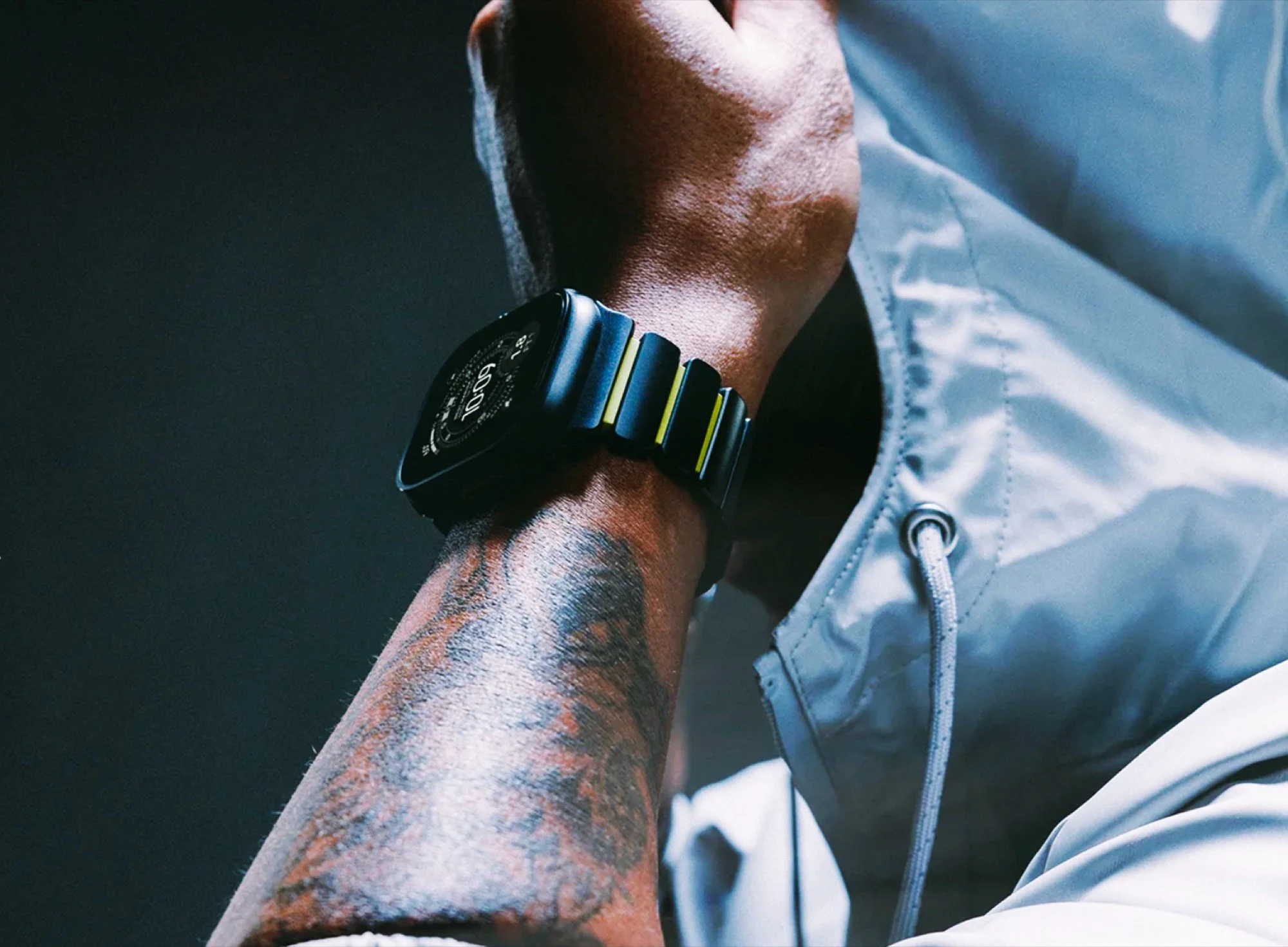 Nomad Stratos Apple Watch Ultra Band: Titanium Links & Flexibility