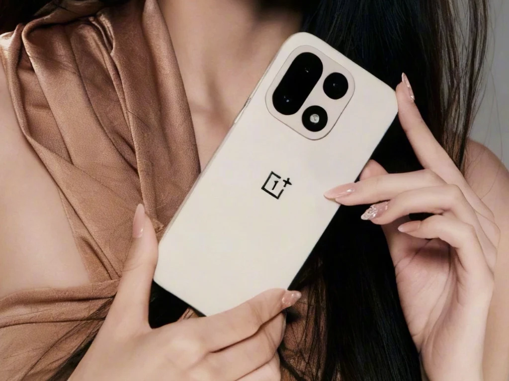 OnePlus 15 Leak: Battery, Weight, and Thickness of Snapdragon 8 Elite