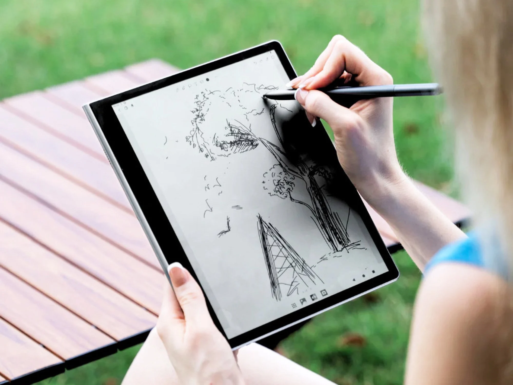 Paper 2.0 Tablet: Merging E Ink and LCD with Reflective Display