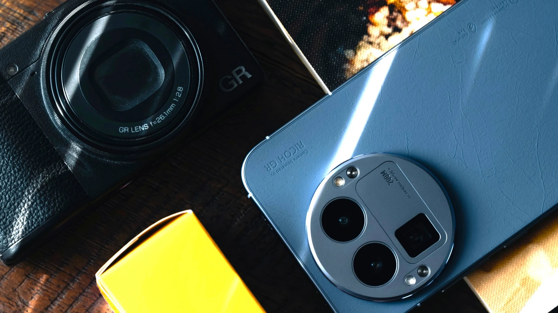 Realme GT 8 Pro vs Hasselblad: Ricoh GR Camera Comparison
