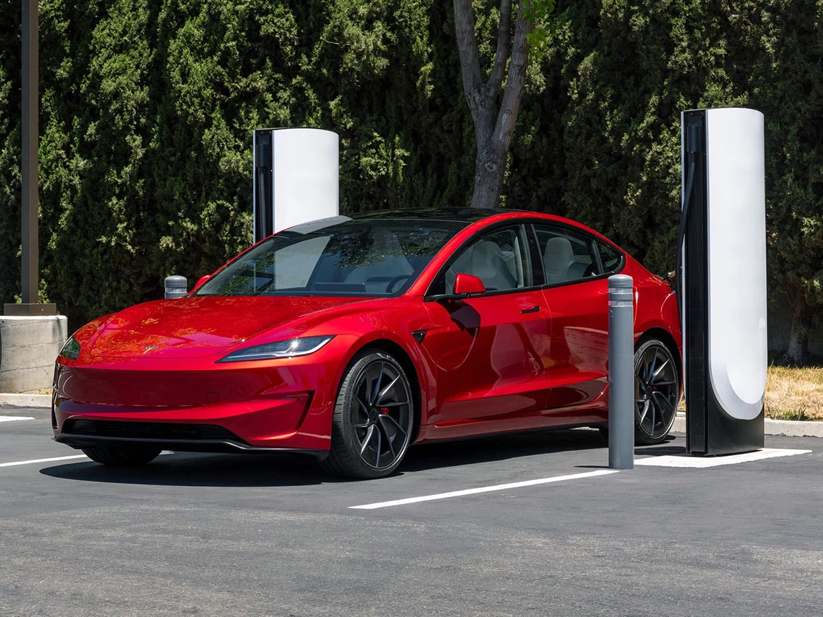 Tesla Battery Preconditioning Saves 10 Minutes at Supercharger
