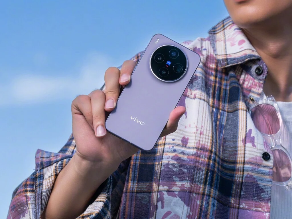 Vivo X300 Global Launch: 200 MP Zeiss Camera for $769