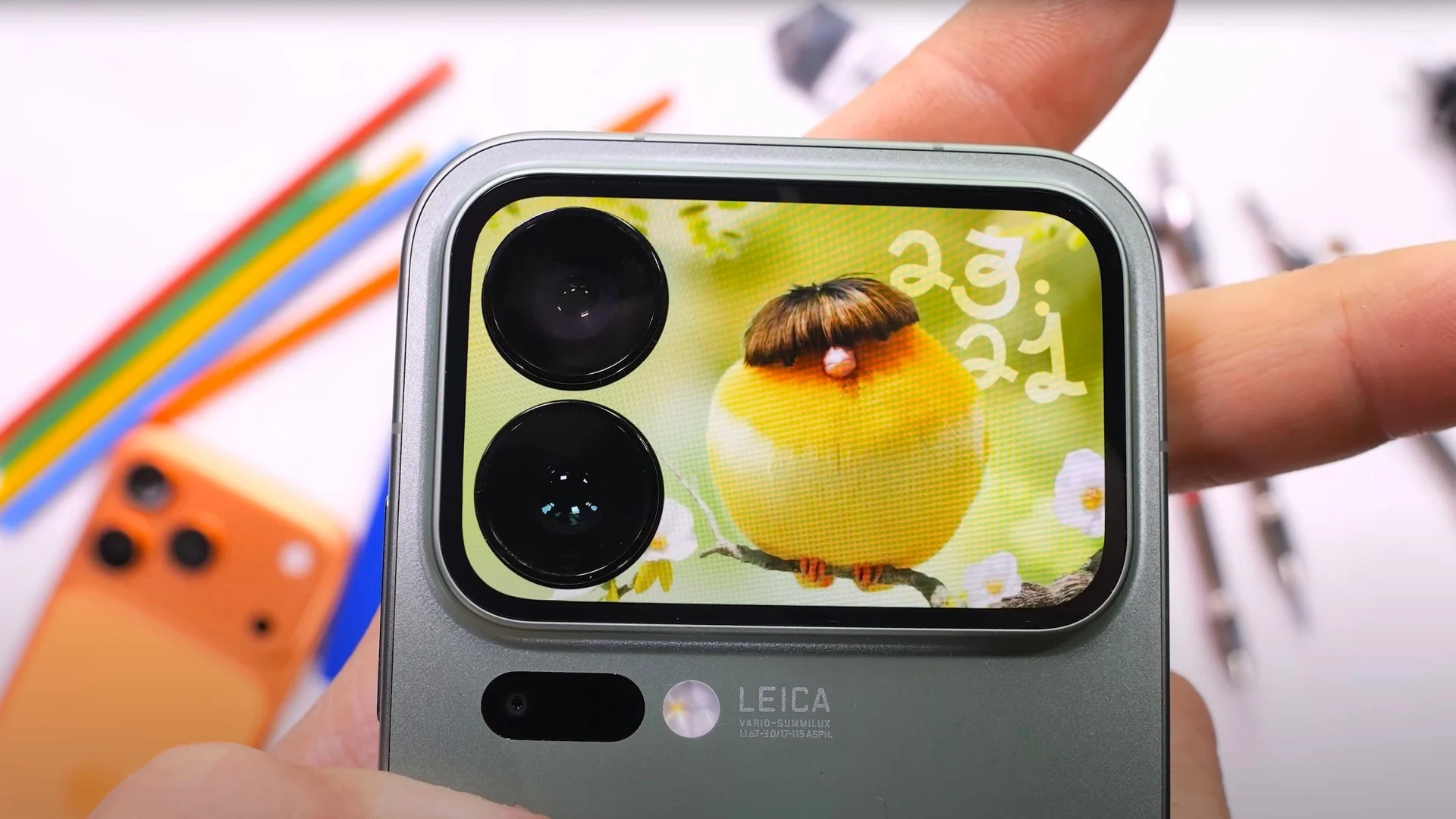 Xiaomi 17 Pro Durability Test: Glass vs. iPhone 17 Pro Scratch Resistance