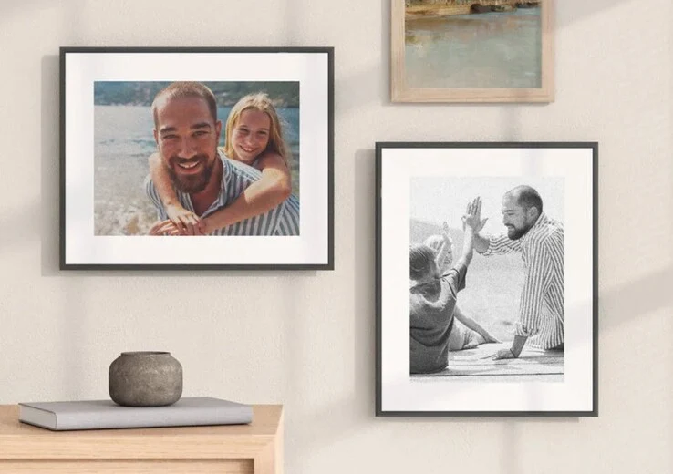 Aura Ink Transforms Picture Frames with E-Ink Displays