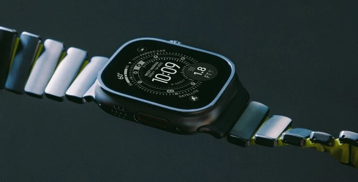Nomad Stratos Apple Watch Ultra Band: Titanium Links & Flexibility