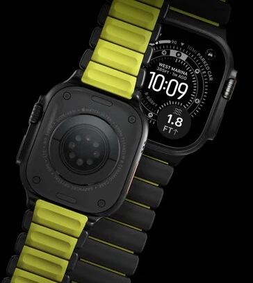 Nomad Stratos Apple Watch Ultra Band: Titanium Links & Flexibility