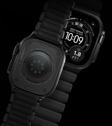Nomad Stratos Apple Watch Ultra Band: Titanium Links & Flexibility
