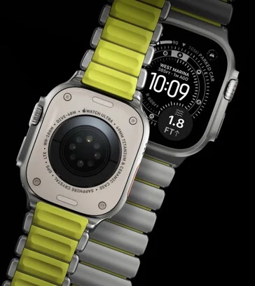 Nomad Stratos Apple Watch Ultra Band: Titanium Links & Flexibility