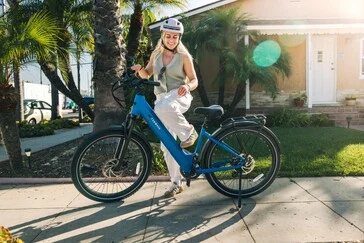 Tenways Unveils Wayfarer City E-Bike: 136 km Range & Smart Controls