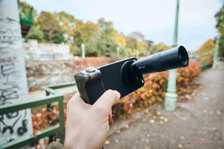 Vivo X300 Pro Global Launch: Pro Camera and Telephoto Kit